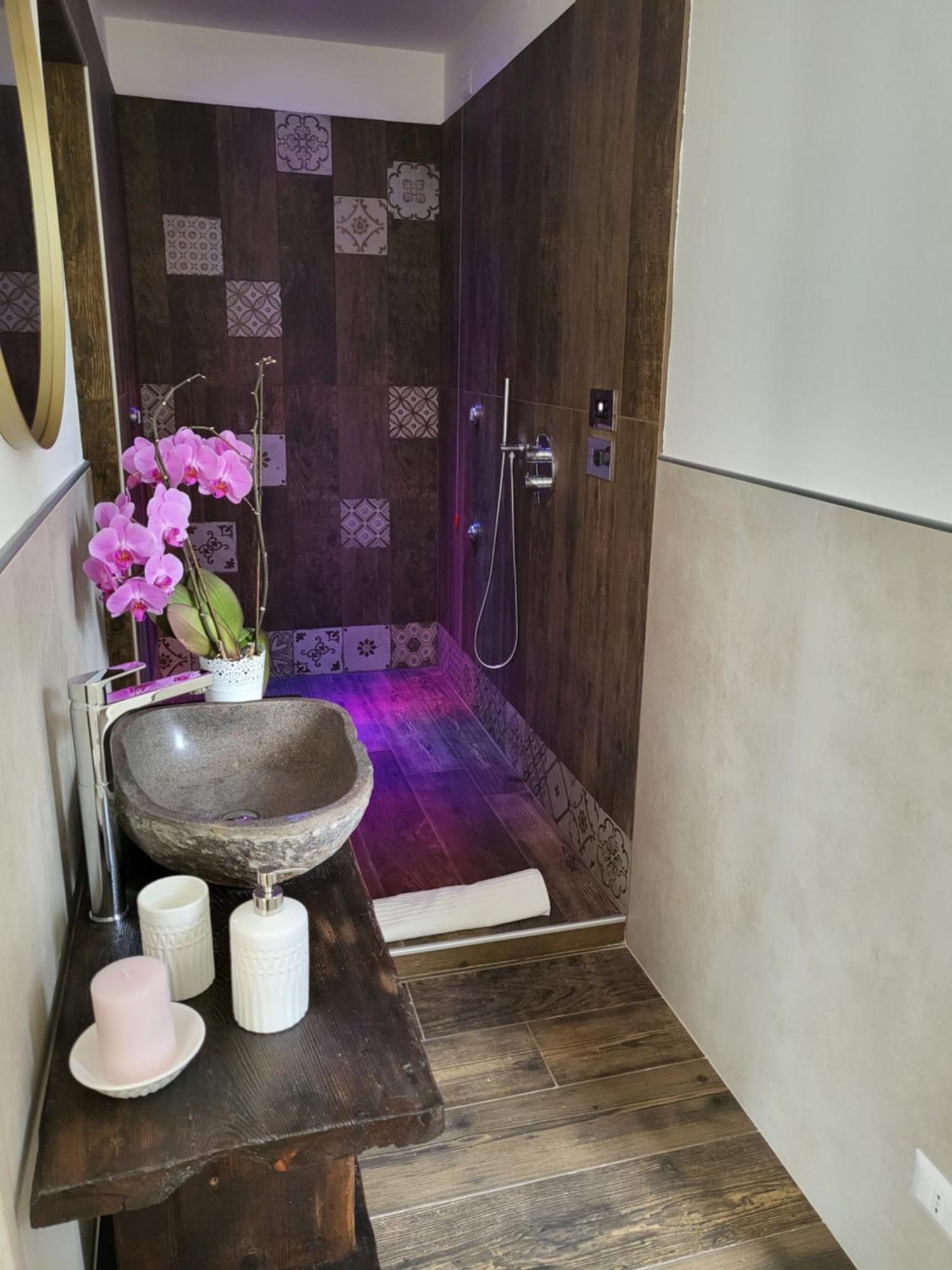 Alloggio Delizioso Domodossola Rooms Exterior foto